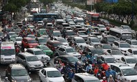 Nóng: Tái khởi động thu phí ô tô vào trung tâm TPHCM