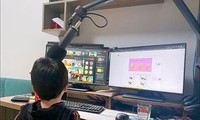 Luyện thi vào lớp 1 hay cha mẹ thi cùng con