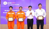 Tháng công nhân-5/2022: EVNSPC tri ân khách hàng và người lao động 