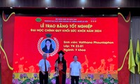 Đại học KD&amp;CN Hà Nội tổ chức Lễ trao bằng tốt nghiệp cho 295 tân bác sĩ, tân dược sĩ, tân cử nhân khối ngành sức khoẻ