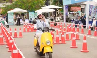 Người dân Hải Phòng, Đà Nẵng hào hứng 'đổi xe xăng, lấy xe máy điện'