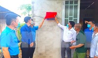 Trao Nhà Thanh niên cho hộ nghèo nhân ngày sinh nhật Bác