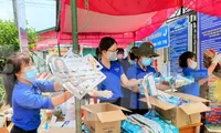 Những ‘cửa hàng tạp hóa’ miễn phí của đoàn thanh niên giúp người dân chống dịch 
