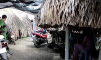 Nhân viên quán cà phê bán dâm cho khách rồi chia tiền cho quản lý