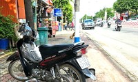 Xe máy lao vào dải phân cách, 3 thanh niên tử vong tại chỗ