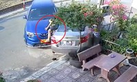 Điều khiển ô tô đâm &apos;đối thủ&apos; chơi bida 