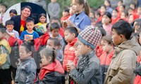 Thanh niên sống đẹp ở Bình Dương dùng tiền thưởng xây trường, dạy học miễn phí 