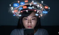 Lo âu từ những dòng tin nhắn &apos;kiệm lời&apos;