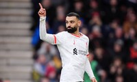 Salah đưa Liverpool vượt ải Bournemouth