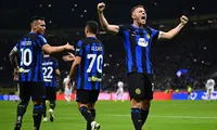 Asllani ăn mừng đầy phấn khích sau khi có bàn thắng đầu tiên ở mùa giải này.