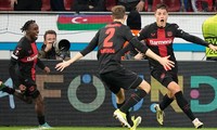 Patrick Schick ăn mừng cùng các đồng đội.