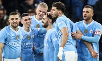 Bernardo Silva ăn mừng cùng các đồng đội.