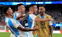 Lautaro Martinez ăn mừng sau khi ghi bàn.