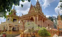 Ngỡ ngàng kiến trúc độc đáo chùa Khmer ở Trà Vinh