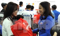 Cần Thơ tặng quà Tết thanh niên dân tộc, tôn giáo