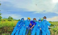 Nữ sinh xây dựng xung phong vào điểm nóng chống dịch