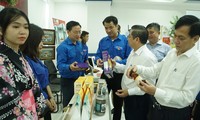 Tham quan sản phẩm thanh niên khởi nghiệp