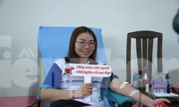 Chiến sĩ, bạn trẻ Cần Thơ tham gia hiến máu tại ngày hội Chủ Nhật Đỏ