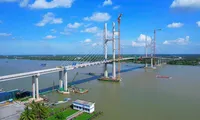 400 người thi công cầu Rạch Miễu 2 không nghỉ lễ 30/4