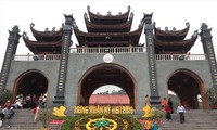 Chùa Ba Vàng: Giảng về &apos;vong báo oán&apos; đều có sư trụ trì chứng kiến