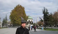Nhà văn Hồ Anh Thái cho rằng không nên đặt tên phim là “Bóng đè”, và rằng “tên tác phẩm cũng như bản thân tác phẩm phải luôn là đầu tiên, thứ nhất, duy nhất”