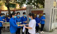 109 đội hình thanh niên tiếp sức cho thí sinh tại các điểm thi
