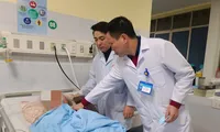 Hai người hôn mê sâu do dùng than củi để sưởi ấm ở Thanh Hóa