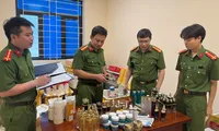 Triệt phá cơ sở sản xuất, buôn bán số lượng lớn mỹ phẩm giả ở Thanh Hóa