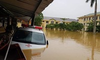 Bị lũ vùi, các bệnh viện ở Quảng Bình kêu cứu
