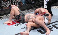 Andre Petroski hạ knock-out Nick Maximov.