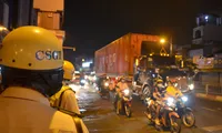 Người đàn ông tưới xăng tự thiêu sau khi vi phạm nồng độ cồn &apos;kịch khung&apos;