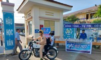CSGT dùng xe đặc chủng chạy hơn 8km đưa nữ thí sinh đến điểm thi