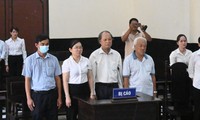 Cựu giám đốc CDC Tiền Giang cùng thuộc cấp hầu toà vì nhận 2 tỷ đồng &apos;lại quả&apos; 