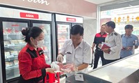 Tin mới vụ Công ty cổ phần C.P. Việt Nam bị tố bán heo, gà mắc bệnh