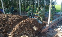 Khởi công xây dựng nhà tình thương cho gia đình &apos;con nuôi&apos; Đồn Biên phòng