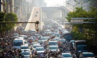 Nút giao Ngã Tư Sở ùn tắc ngày 10/11 sau thông xe