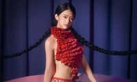 Linh Ka &quot;nhá hàng&quot; teaser cho MV debut, nối gót đàn chị Chi Pu trở thành ca sĩ solo