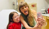 Taylor Swift khiến các bệnh nhi vỡ òa cảm xúc trong chuyến thăm không báo trước 
