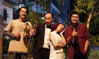 Thu Trang, Tiến Luật, Kiều Minh Tuấn chúc Tết khán giả, úp mở về quán cơm tấm &quot;bụi tre&quot;