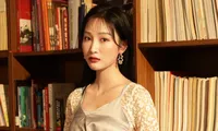 Nghe Juky San hát &quot;Tuổi Đá Buồn&quot;: Đưa âm hưởng lo-fi lãng đãng vào nhạc Trịnh