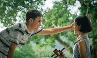 Phim hay chiếu rạp: &quot;Tình Chị Duyên Em&quot; - Tình yêu không có lỗi, lỗi tại sinh đôi