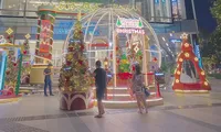 Sài Gòn lên đèn xinh lung linh đón Giáng Sinh rồi đó, bạn đã chuẩn bị “lên đồ” chưa?
