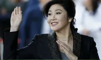Bà Yingluck không dùng điện thoại và thay xe hơi để tránh bị theo dõi. Ảnh: AP