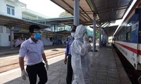 Đường sắt tăng tàu Thống nhất, chạy lại tàu địa phương trước 30/4