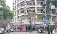 Tổng Cty Đường sắt đem quyền thuê lô đất số 80 Lý Thường Kiệt (Hà Nội) để góp vốn đầu tư ngoài ngành được Thanh tra Chính phủ chỉ ra là sai quy định, nhưng tới nay vẫn chưa được thu hồi về cho nhà nước. Ảnh: Sỹ Lực.