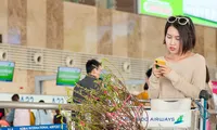 &apos;Cháy&apos; vé gần 11.400 chuyến bay Tết 