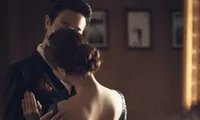 Vợ khóc lặng khi phát hiện những &apos;vật thể lạ&apos; này trong túi áo của chồng