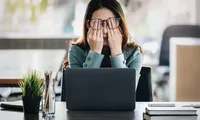Vỡ mạch máu não, dấu hiệu nhận biết chỉ từ cơn đau đầu