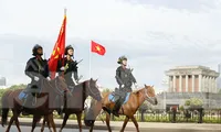 Đại biểu Quốc hội dự buổi diễu hành của Khối Cảnh sát cơ động Kỵ binh