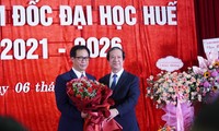 Bộ trưởng GD&amp;ĐT trao quyết định công nhận tân Giám đốc Đại học Huế